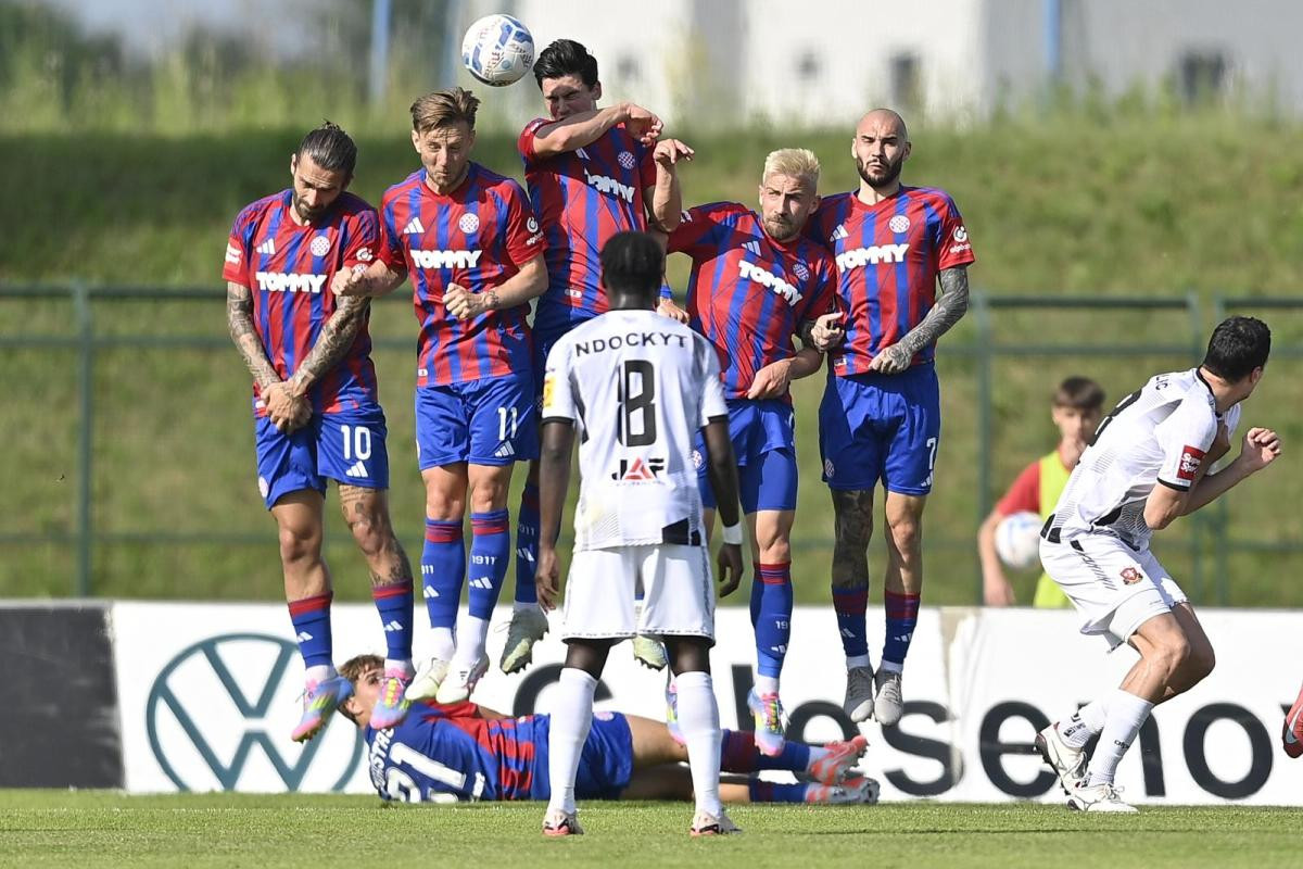 Egzodus s Poljuda: Odlaze brojna zvučna imena, najbolniji kraj čeka "zlatnu koku" Hajduka Egzodus s Poljuda: Odlaze brojna zvučna imena, najbolniji kraj čeka "zlatnu koku" Hajduka