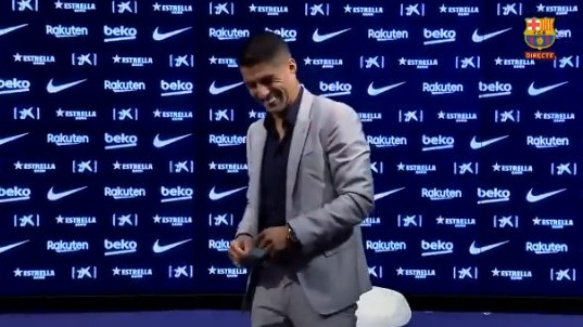Suarez je pokušao da 'odglumi', ali nije uspio: Ovako se ispraćaju samo velikani