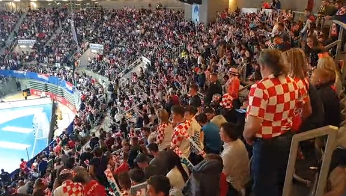 Hrvati nisu oprostili Beograd: Pogledajte kako je himna Srbije dočekana u Zadru