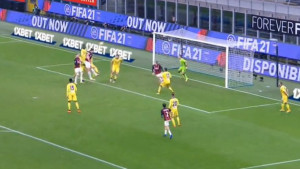 Neuništiv je - Pogledajte kako je Zlatan spasio Milan