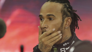 Nove čarke Hamiltona i Verstappena: Vozi kao siledžija; Skoro ga je ubio
