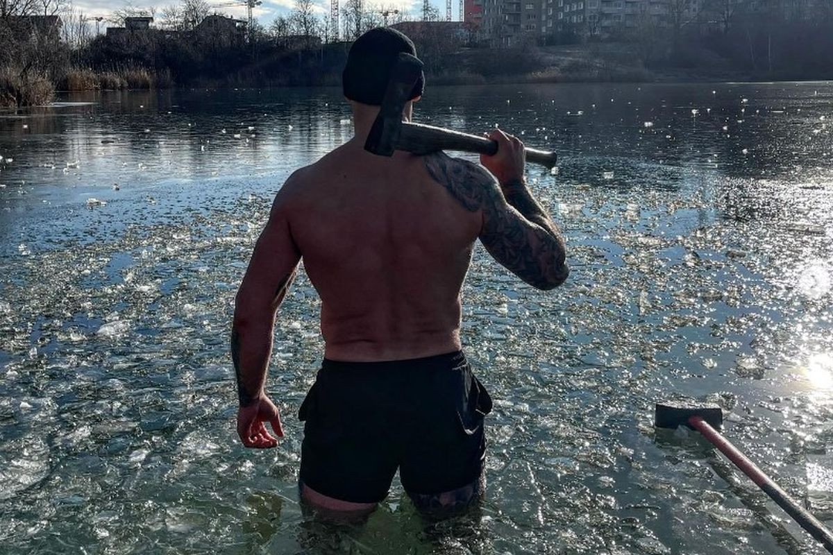Najjači Srbin želi poharati UFC - Snimci iz ledene vode su spektakularni