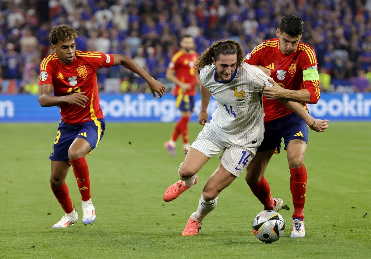 Barcelona? Manchester United? Rabiot donio odluku gdje nastavlja karijeru, potpis u narednih 48 sati Barcelona? Manchester United? Rabiot donio odluku gdje nastavlja karijeru, potpis u narednih 48 sati