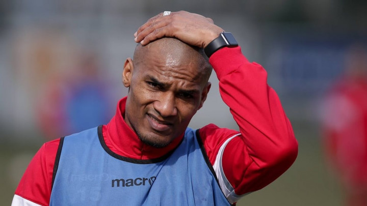 Malouda saznao da je otpušten iz kluba preko - Twittera?!