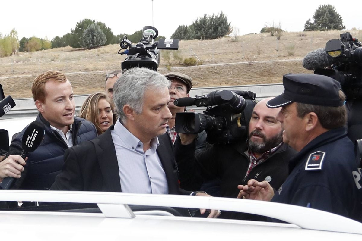 Mourinho bijesan nakon dolaska zvijezde od 77 miliona u Fener: "To je čisto nepoštovanje!" Mourinho bijesan nakon dolaska zvijezde od 77 miliona u Fener: "To je čisto nepoštovanje!"