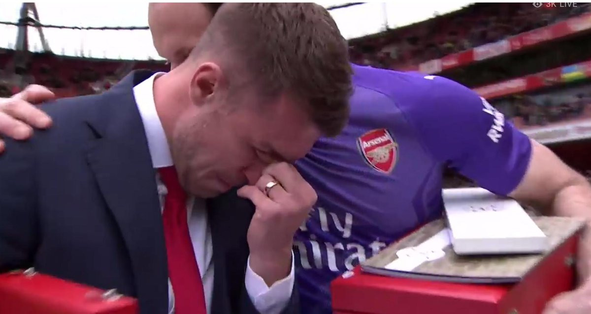 Ramsey danas nije izdržao i u suzama se oprostio od navijača Arsenala