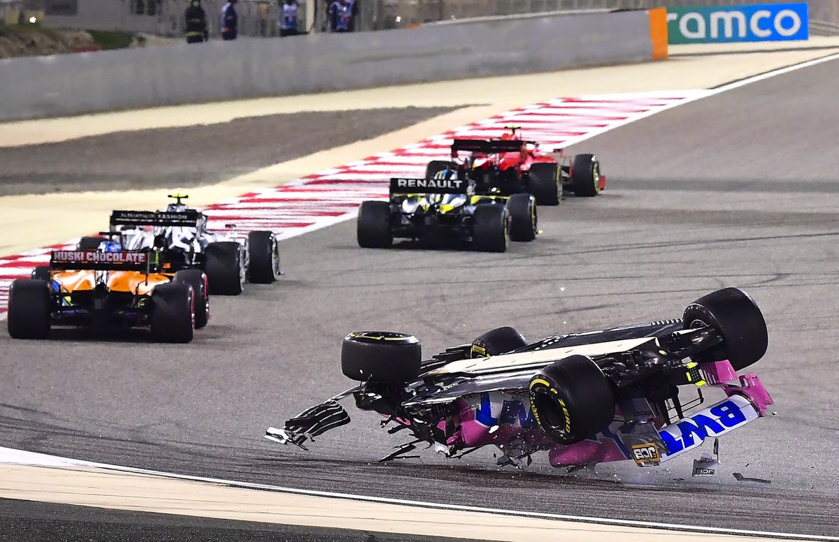 Završen haos u Bahreinu: Hamiltonovu pobjedu obilježila eksplozija bolida Haasa