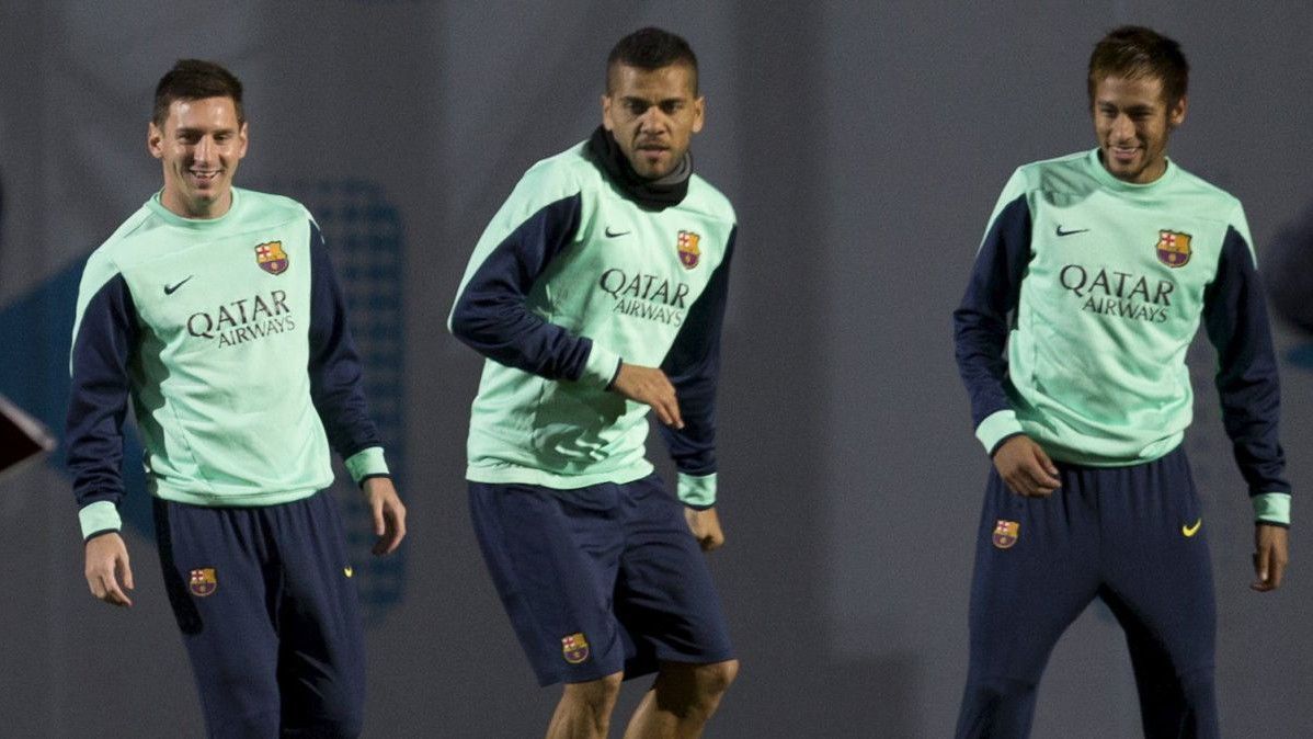 Dani Alves: Neymar je morao napustiti Barcelonu zbog Messija