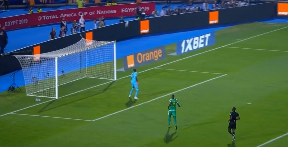 Alžir postigao nevjerovatan gol iz prvog napada Alžir postigao nevjerovatan gol iz prvog napada