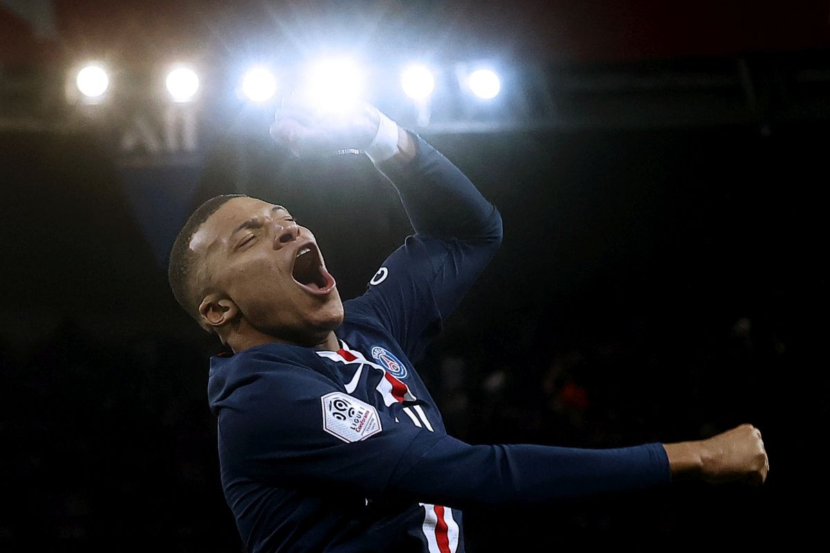 Upala grla ozbiljnija nego što se mislilo: Mbappe ni jutros nije mogao trenirati Upala grla ozbiljnija nego što se mislilo: Mbappe ni jutros nije mogao trenirati