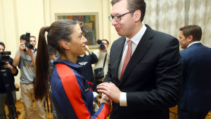 Ivana Španović je izdala Vučića, ali tek se sad saznalo kroz šta prolazi: "Više ne može da..."