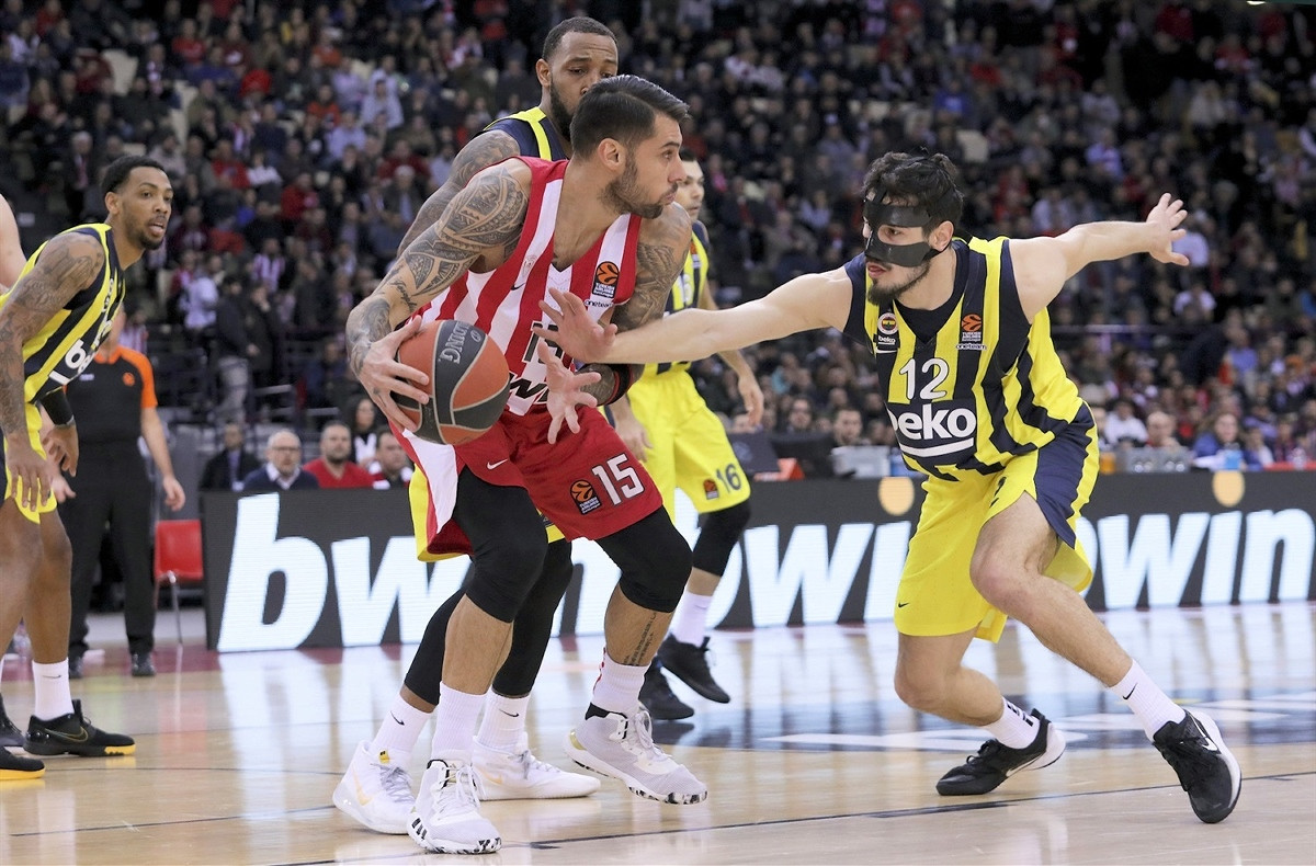 Fenerbahce na krilima De Coloa do trijumfa u Pireju Fenerbahce na krilima De Coloa do trijumfa u Pireju