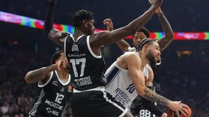 Nakon ovih riječi o Partizanu on više ne smije ni kročiti u Beograd