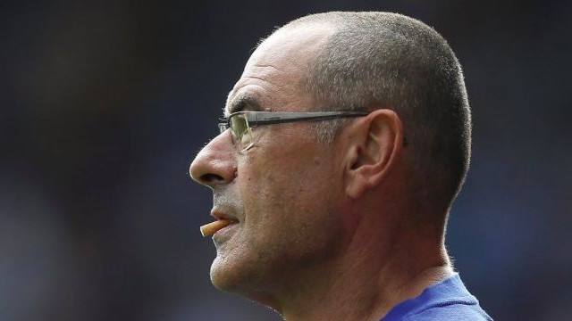 Sarri ima veliki problem što se tiče pušenja, a Chelsea mu želi pomoći