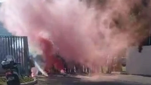 Red Army na poseban način ispratio igrače Veleža na utakmicu sezone