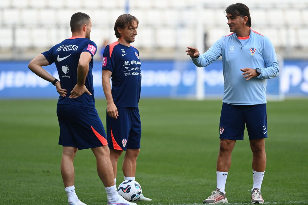Zlatko Dalić u problemima: Standardni Vatreni neće biti na raspolaganju večeras Zlatko Dalić u problemima: Standardni Vatreni neće biti na raspolaganju večeras