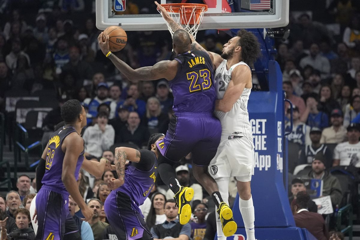 Kako je ovo moguće izvesti u 40. godini: LeBron James izveo najbolje zakucavanje sezone! Kako je ovo moguće izvesti u 40. godini: LeBron James izveo najbolje zakucavanje sezone!