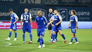 UEFA strahovala od reakcije navijača Dinama, ali na kraju popustila zahtjevima AEK-a