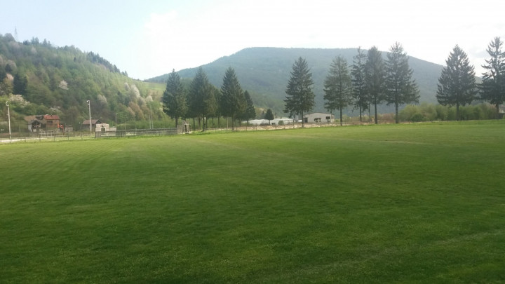 Vrijedni zaljubljenici u nogomet i dalje rade: Stadion u Fojnici dodatno uređen