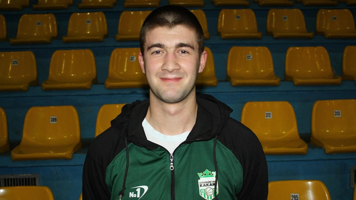 Benjamin Šabić na klupi Kaknja