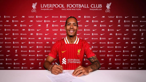Saga je okončana: Virgil van Dijk potpisao novi ugovor sa Liverpoolom!