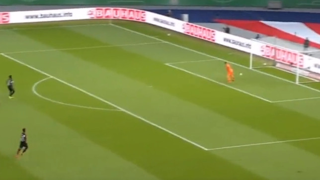 Samo Lewandowski može zabiti ovakav gol