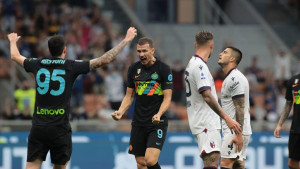 Džeko od prve minute napada Fiorentinu!