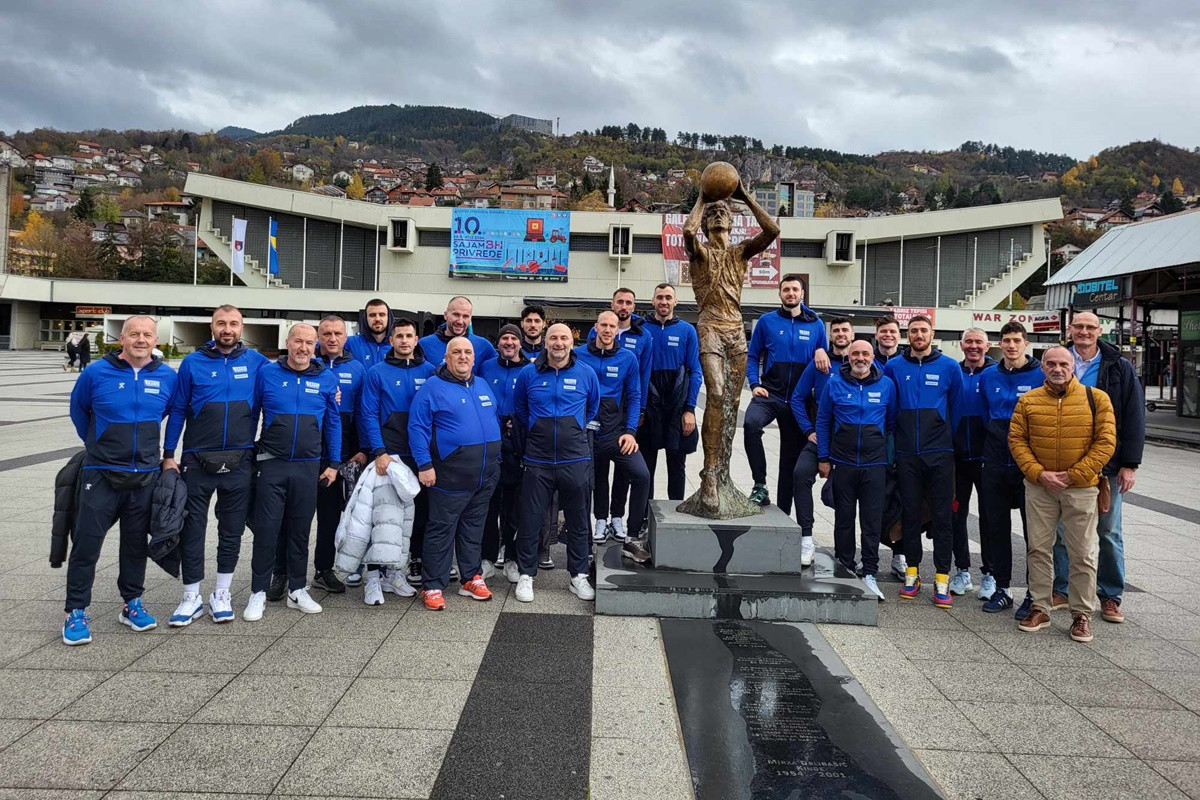Košarkaški reprezentativci BiH otputovali u Zagreb na duel protiv Hrvatske Košarkaški reprezentativci BiH otputovali u Zagreb na duel protiv Hrvatske