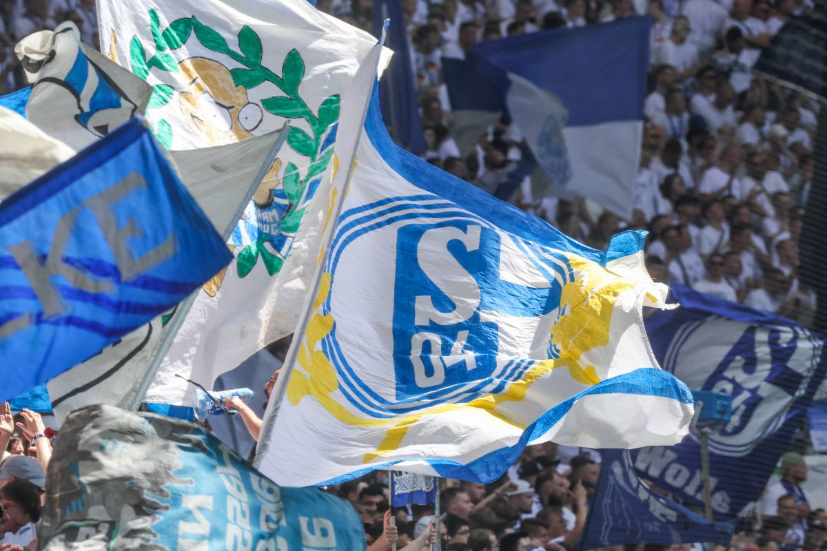 Posrnuli velikan porušio sve rekorde: Schalke 04 objavio nerealne podatke o posjeti, najveća je ikad Posrnuli velikan porušio sve rekorde: Schalke 04 objavio nerealne podatke o posjeti, najveća je ikad
