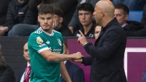 Slika poniženog Srbina obilazi svijet: "Znaš li ti sine u kakav si klub došao?"