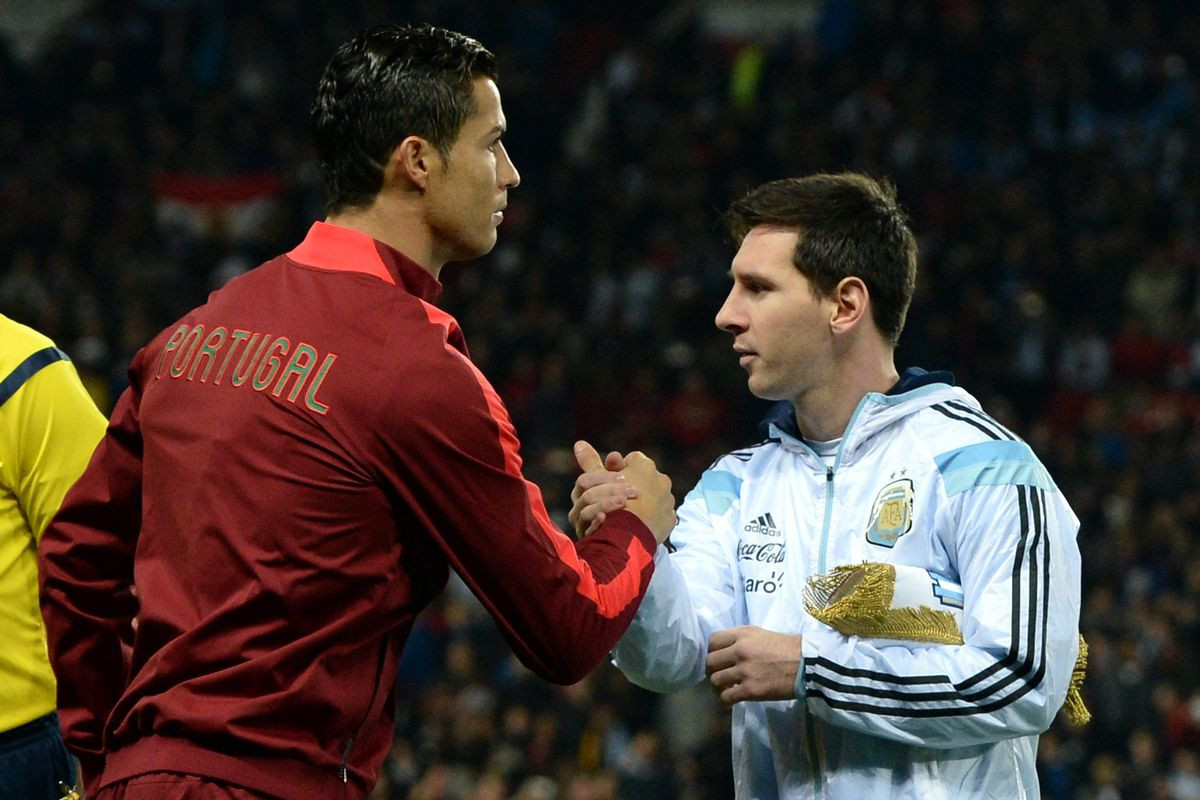 Cristiano se kao nikad ranije naklonio Messiju: "Kako samo taj čovjek govori o meni" Cristiano se kao nikad ranije naklonio Messiju: "Kako samo taj čovjek govori o meni"