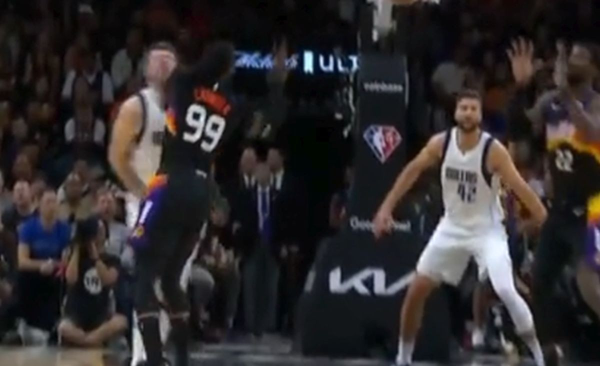 Dončić će danima pamtiti neugodni udarac koji je dobio Dončić će danima pamtiti neugodni udarac koji je dobio