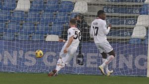 Milan i Inter ostvarili pobjede i nastavili utrku za prvo mjesto