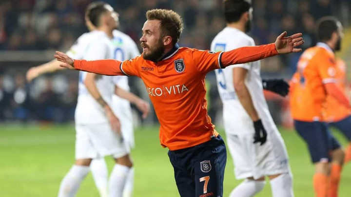 Majstor Višća vodi Basaksehir ka tituli, Fenerbahče napokon slavio