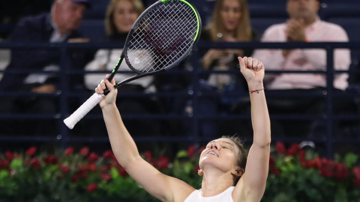 Simoni Halep trofej u Dubaiju