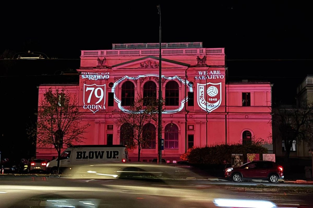Zemaljski muzej u bojama FK Sarajevo