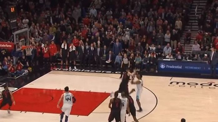 Nurkić zaustavio legendarnog centra: Blokada koja je podigla dvoranu na noge