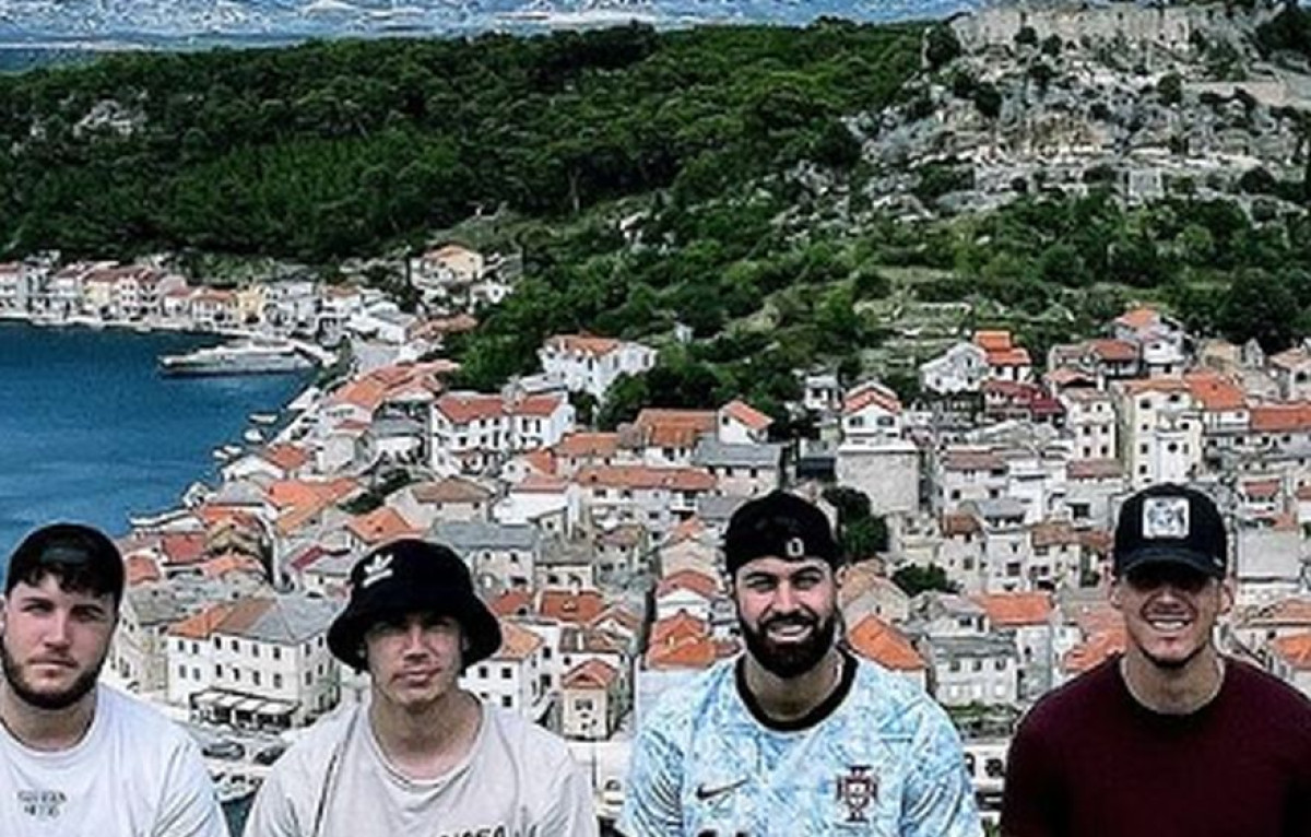 Joško Gvardiol pozirao u dresu Portugala, brzo se saznalo čije ime i prezime je "pronosao" po gradu Joško Gvardiol pozirao u dresu Portugala, brzo se saznalo čije ime i prezime je "pronosao" po gradu