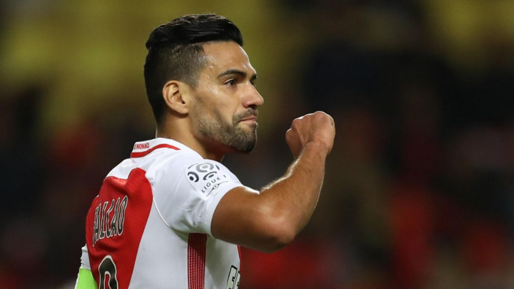 Falcao pogodio, Monacu bod protiv Bordeauxa