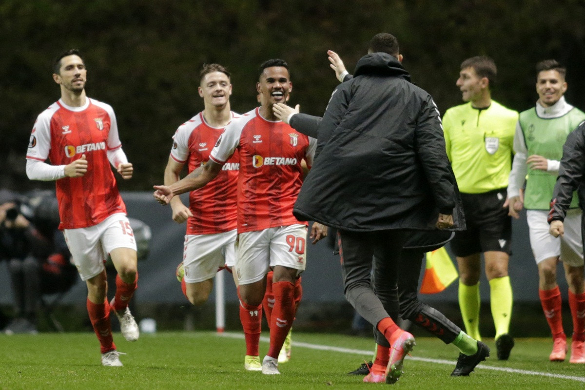 Mozzart daje najveće kvote na svijetu: Osasuna 2,05, Genk 1,95, Braga 1,55 Mozzart daje najveće kvote na svijetu: Osasuna 2,05, Genk 1,95, Braga 1,55