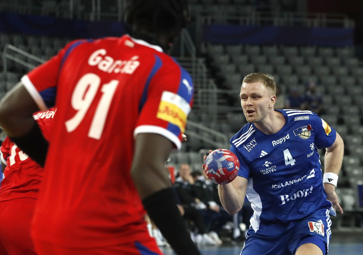 Tužne vijesti iz Mađarske: Aron Palmarsson raskinuo ugovor sa Veszpremom i završio karijeru Tužne vijesti iz Mađarske: Aron Palmarsson raskinuo ugovor sa Veszpremom i završio karijeru