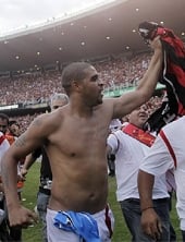 Adriano ne napušta Flamengo