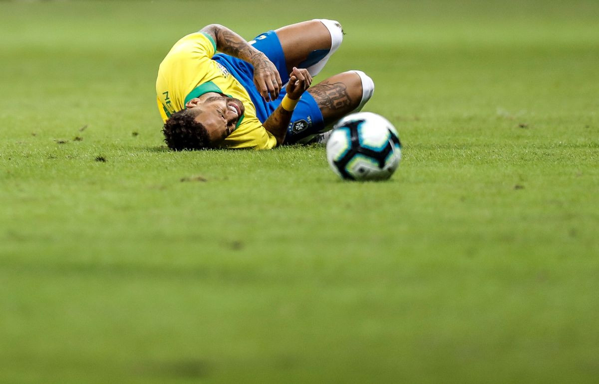Teška povreda i suze Neymara za kraj sezone iz noćne more