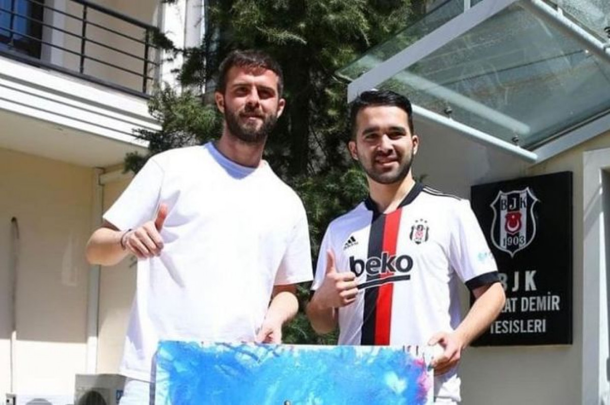 Miralem Pjanić za rođendan dobio fantastičan poklon od turskog slikara