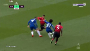 Da li je Chelsea oštećen? Brutalan start igrača Uniteda za koji je dobio samo žuti karton