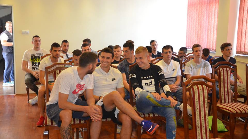 Okupili se fudbaleri Borca, neplanirani odlasci muče Vojvodića