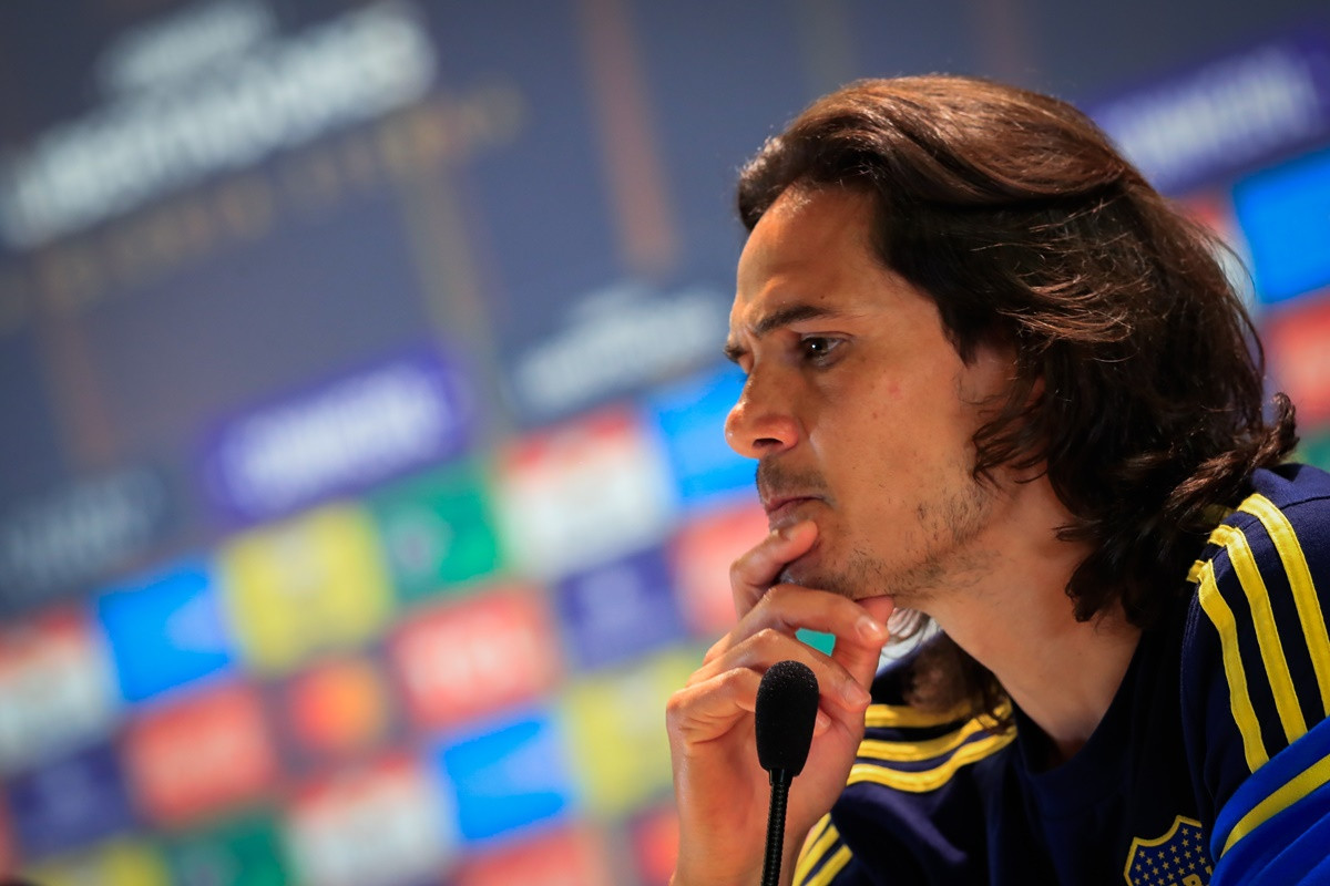 Čuveni Edinson Cavani u problemima: "Pogodila ga je crna magija" Čuveni Edinson Cavani u problemima: "Pogodila ga je crna magija"