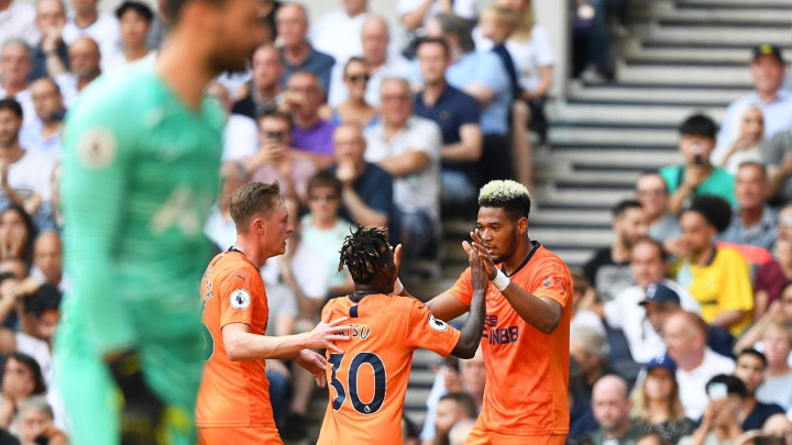 Newcastle šokirao Tottenham i odnio bodove iz Londona