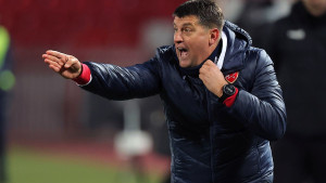 Vladan Milojević upropastio derbi velikim ispadom: "Seljačko i nepismeno govedo"