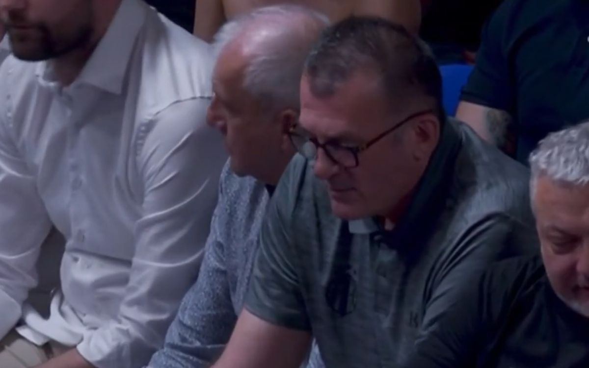 E zato je najveći! Malo bi trenera uradilo ono što je napravio Željko Obradović večeras E zato je najveći! Malo bi trenera uradilo ono što je napravio Željko Obradović večeras